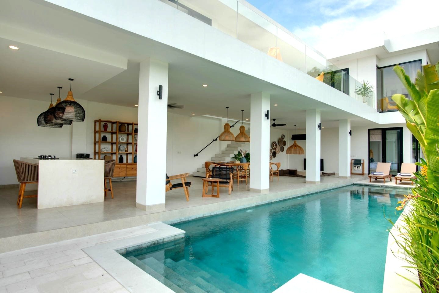 RICEFIELD VIEW 5 BEDROOM VILLA FOR SALE LEASEHOLD IN PADONAN BE-2047 